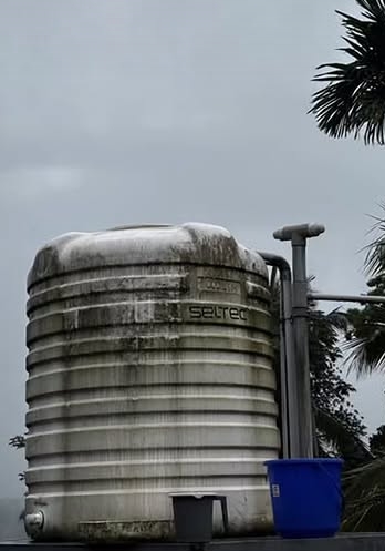 Tank before cleaning